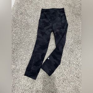 Lululemon Black Camo Cropped Leggings